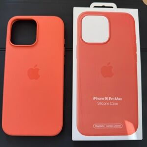 Apple iPhone 16 Pro Max Silicone Case - Tangerine